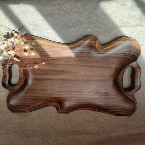 سینی 8 نفره دفرمه گروه تولیدی خانه چوبی ساخته شده از چوب گردو درجه یک آغشته شده به روغن گیاهی مخصوص ظروف غذایی با قابلیت شستشو با مواد شوینده